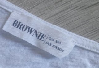 Camiseta Brownie asimétrica blanca