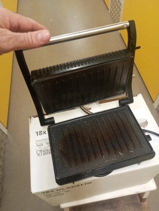 Sandwichera Eléctrica