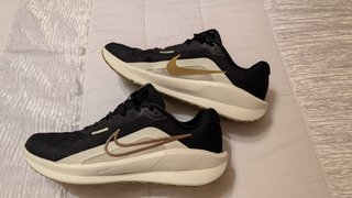 Nike Downshifter 13 Zapatillas Running Negro/Dorad