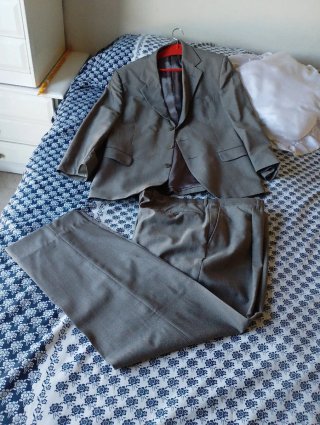 Traje de verano gris