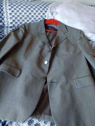 Traje de verano gris