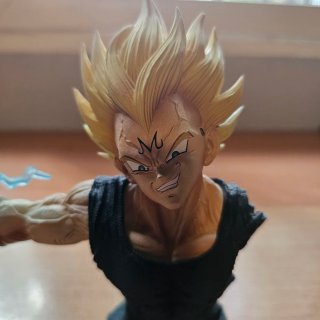 Figura Vegeta 16 cm