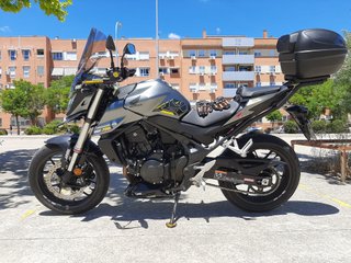 Honda CB 750 Hornet 2023 Gris