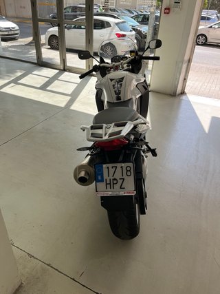 BMW F800 GT Blanca