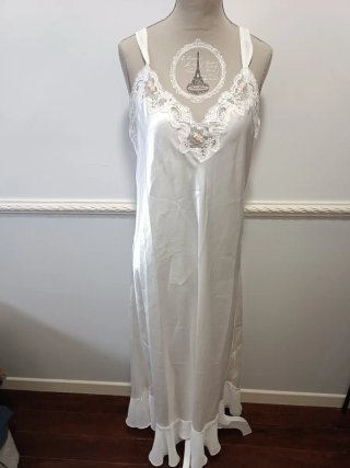 Conjunto Bata y Camisón Óscar de la Renta Talla G