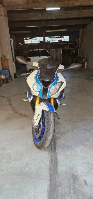 BMW HP4 Sportbike