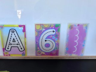 Mesa de luz infantil Montessori
