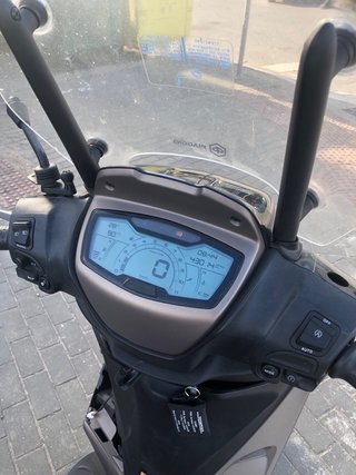 Piaggio Medley 125 2022 con caida