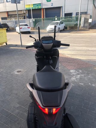 Piaggio Medley 125 2022 con caida