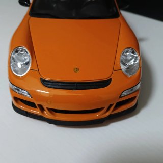 Porsche GT3 RS Welly 1:18 Arancione