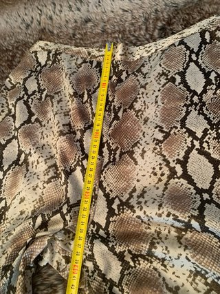 Pantalones anchos estampado serpiente