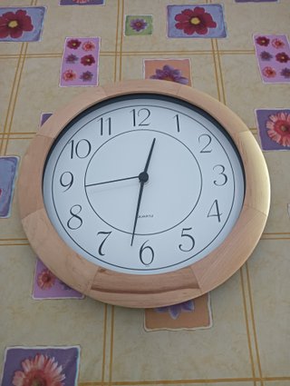 Orologio Ikea da parete rotondo in legno
