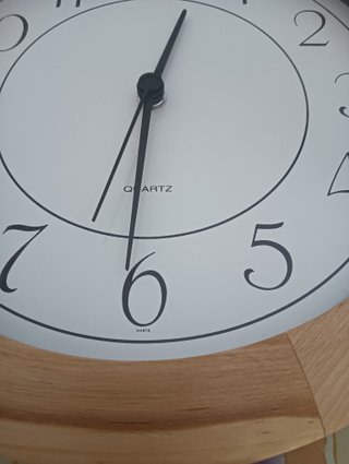 Orologio Ikea da parete rotondo in legno