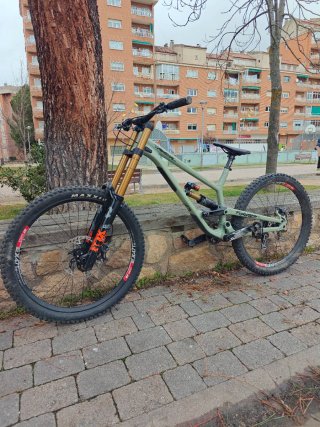 Commencal Furious L