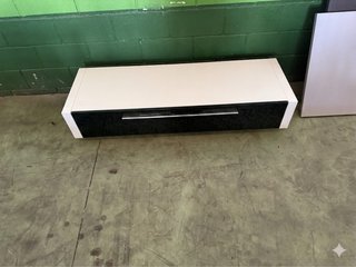 Mueble TV diseño moderno bajo