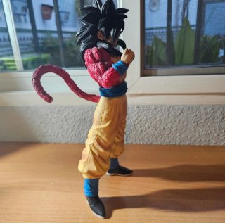 Figura Goku 30 cm