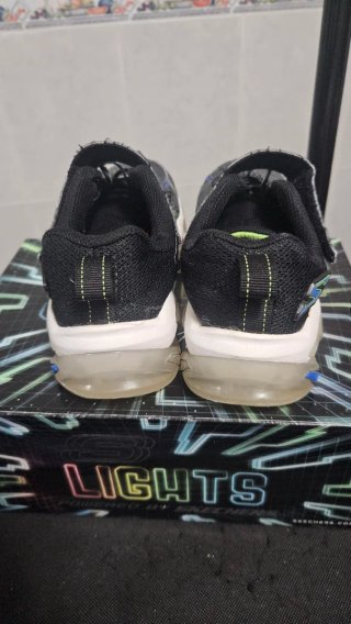 Deportivas Skechers Niña Talla 32