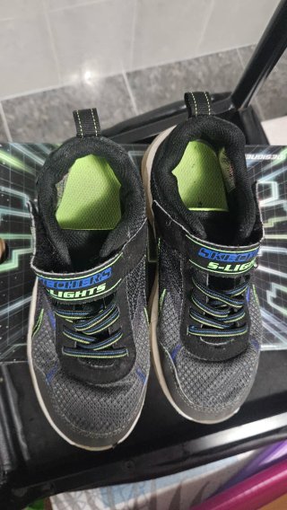 Deportivas Skechers Niña Talla 32
