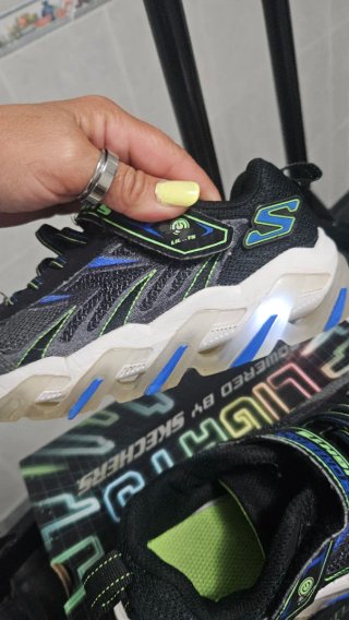 Deportivas Skechers Niña Talla 32