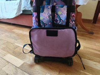 Mochila Totto con ruedas y estampado