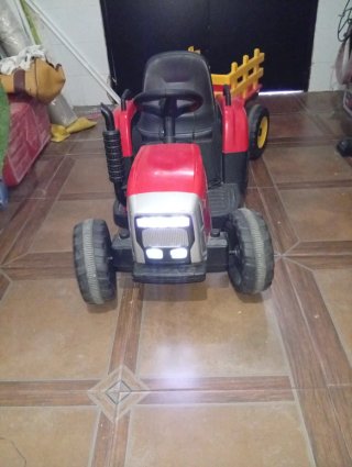 Tractor a batería doble motor tracción trasera