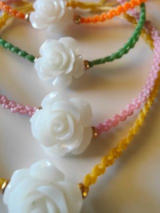 Pulsera Macramé Rosas