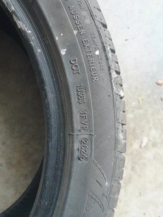 Neumáticos 215/45R17