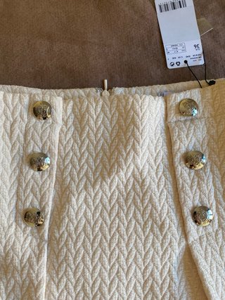 Falda Mango crema forrada talla 36