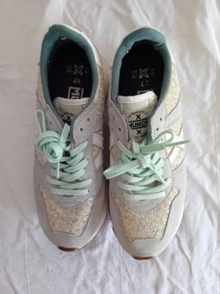 Zapatillas Mujer Munich Grises y Plateadas