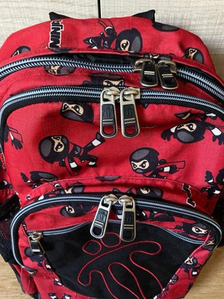 Mochila Escolar Totto Roja Ninjas