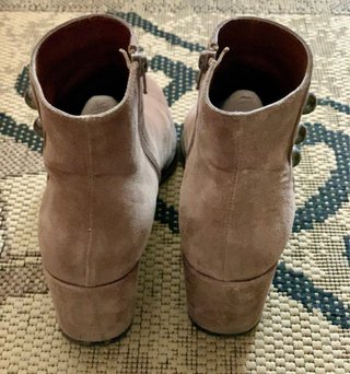 Botines marrones con botones