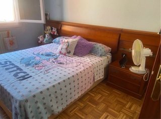 Habitación de madera completa