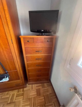 Habitación de madera completa