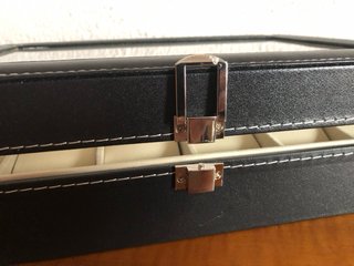 Expositor para 12 relojes