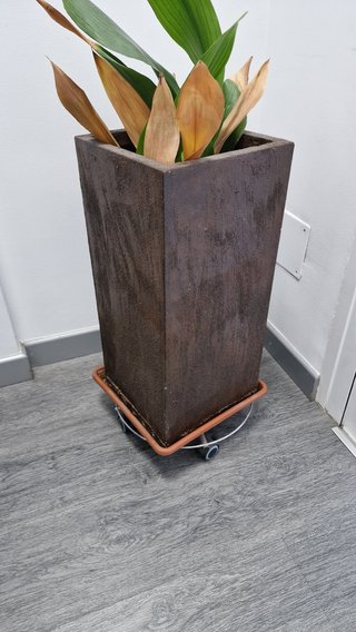 Maceta alta grande 110L