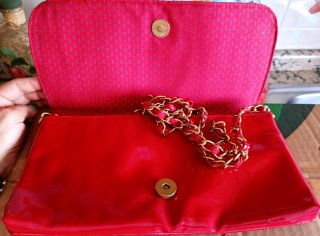 Bolso de mano rojo