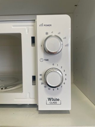 Microondas Orbegozo Blanco con embellecedor