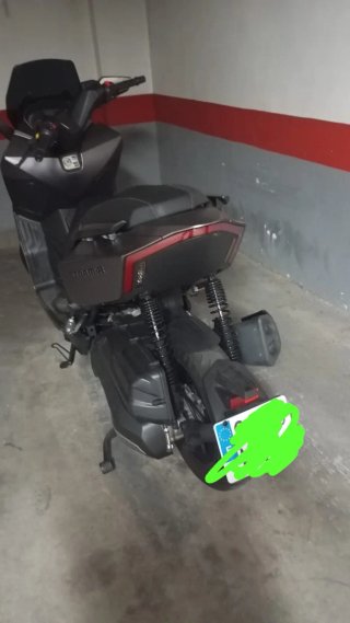 Maxi Scooter Negra 125cc