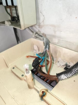 Electricista 24 Horas Tlf 692 956 179