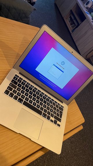 MacBook Air 13” Plata/Gris Espacial