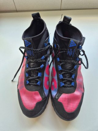 Zapatillas Nike ACG Montaña Negro/Rosa