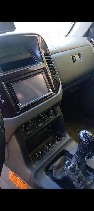 Mitsubishi Montero 2001