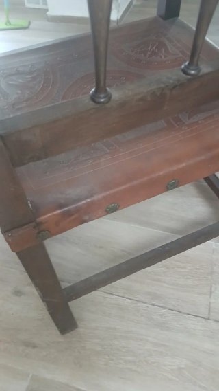 Sillón Antiguo Estilo Renacimiento