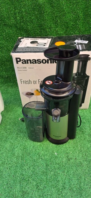 Licuadora Panasonic MJ-L500 Slow Juicer