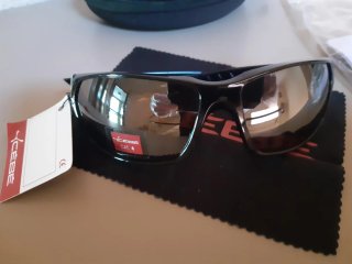Gafas de sol Cebe negras y marrones
