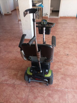 Scooter eléctrico movilidad reducida