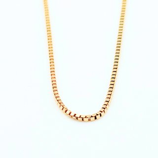 Cadena Veneciana de oro de 18k, 3.82 g, 44.5 cm.