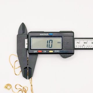 Cadena Veneciana de oro de 18k, 3.82 g, 44.5 cm.