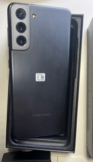 In vendita cellulare Samsung, modello Galaxy S21 5G