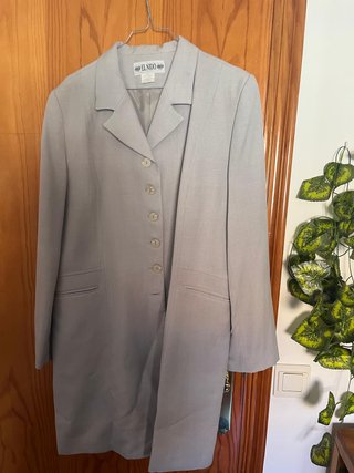 Traje EL NIDO: Vestido manga corta y abrigo